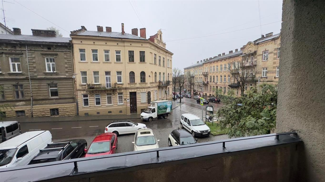Отель Lion Hill Львов Экстерьер фото